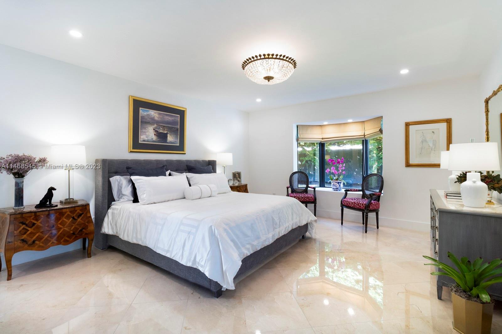 PARIS MANOR NORTH - Residential