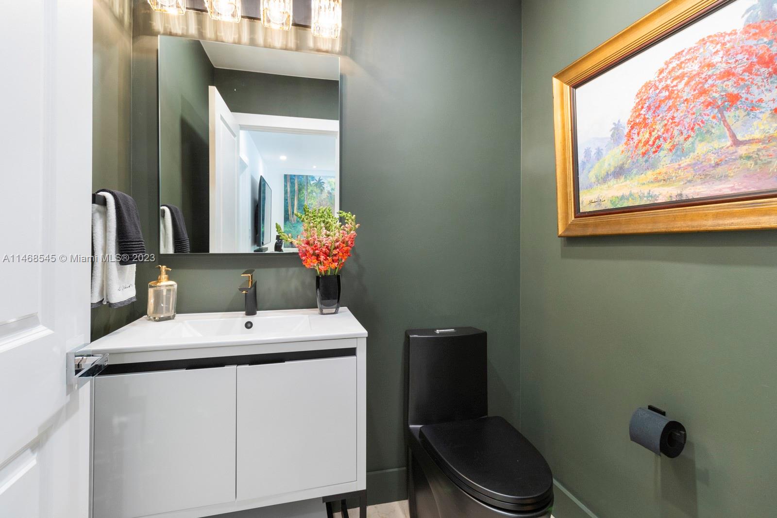 PARIS MANOR NORTH - Residential