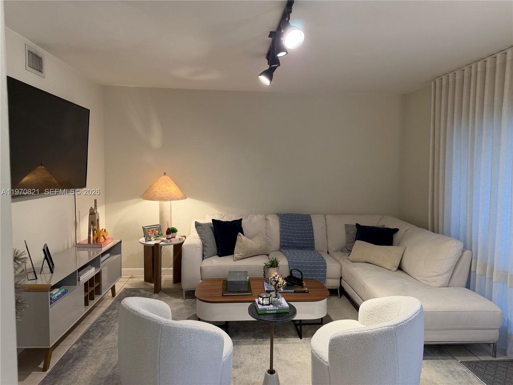 Photo of 882 NW 92nd Ave #882, Plantation, FL 33324 (MLS # A11970821)