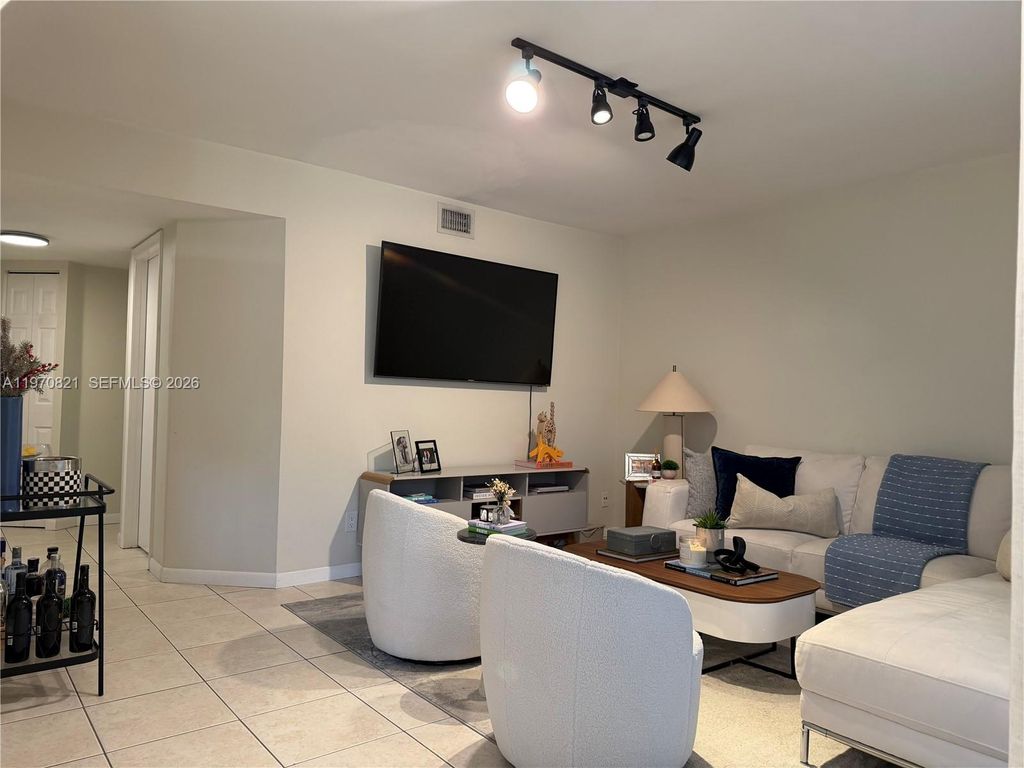 Photo of 882 NW 92nd Ave #882, Plantation, FL 33324 (MLS # A11970821)