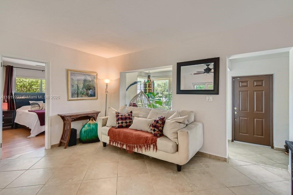 REID MANOR 1ST ADDN - Residential Lease