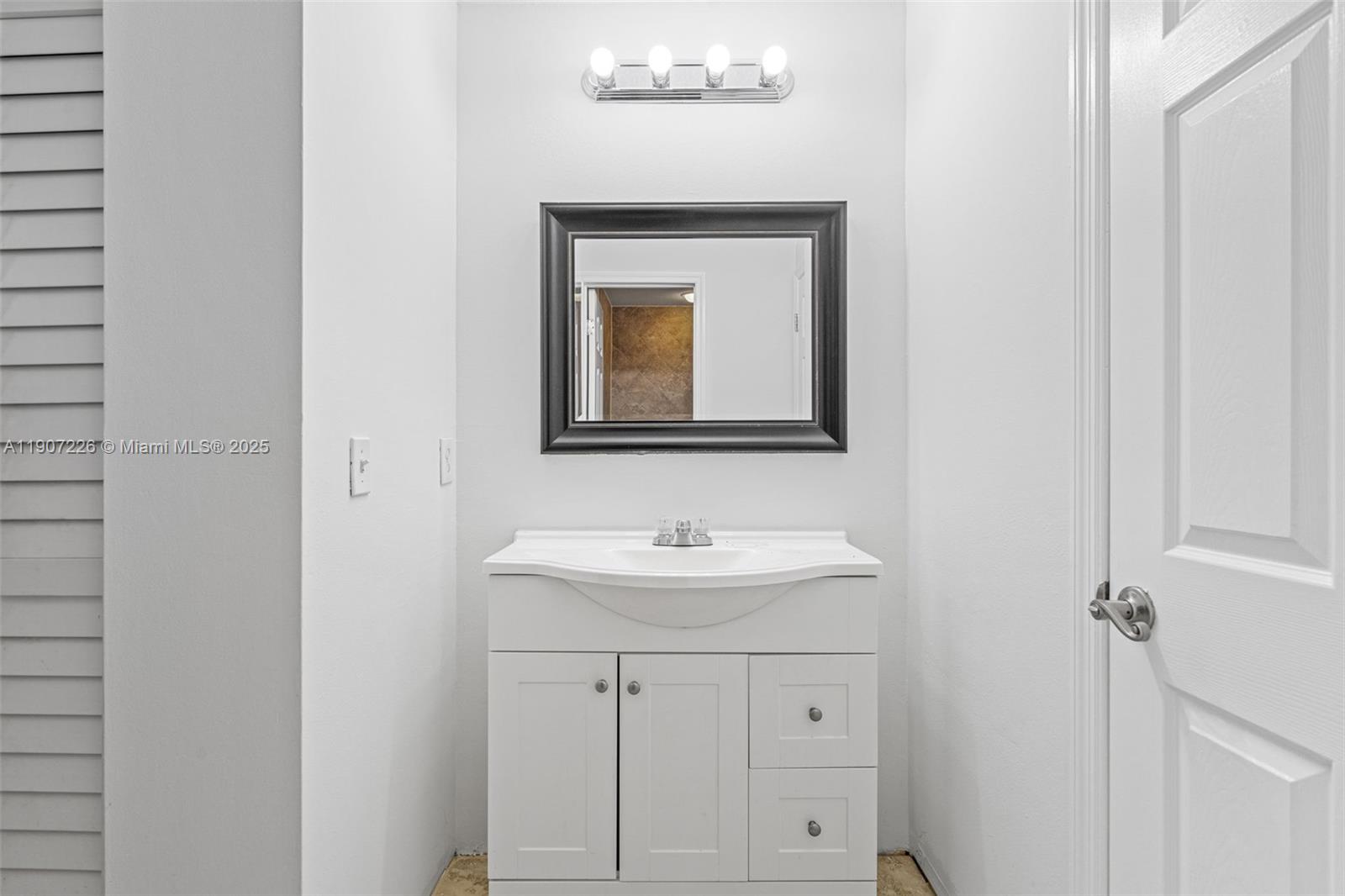 MAPLELEAF PATIO VILLAS AT - Residential