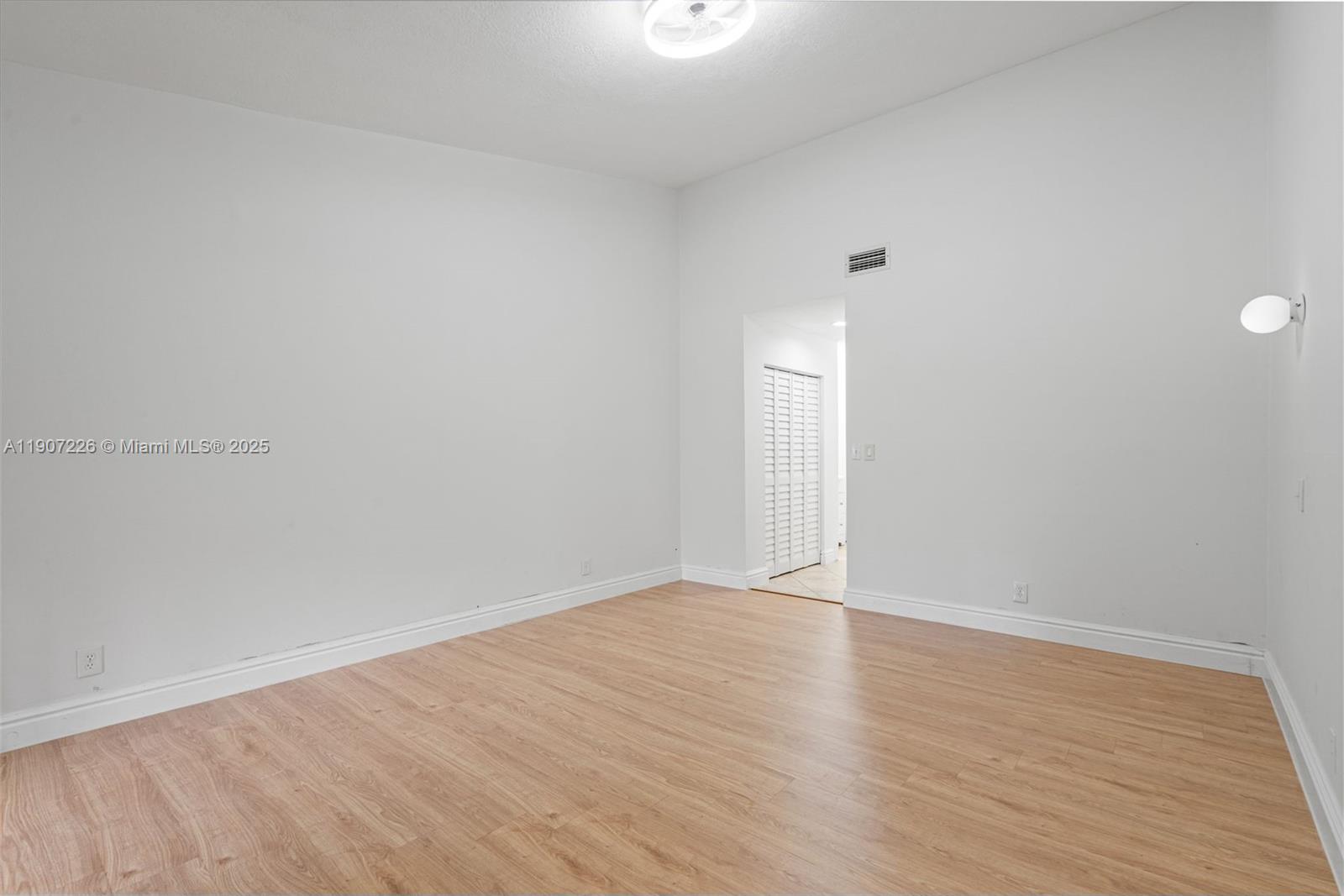 MAPLELEAF PATIO VILLAS AT - Residential