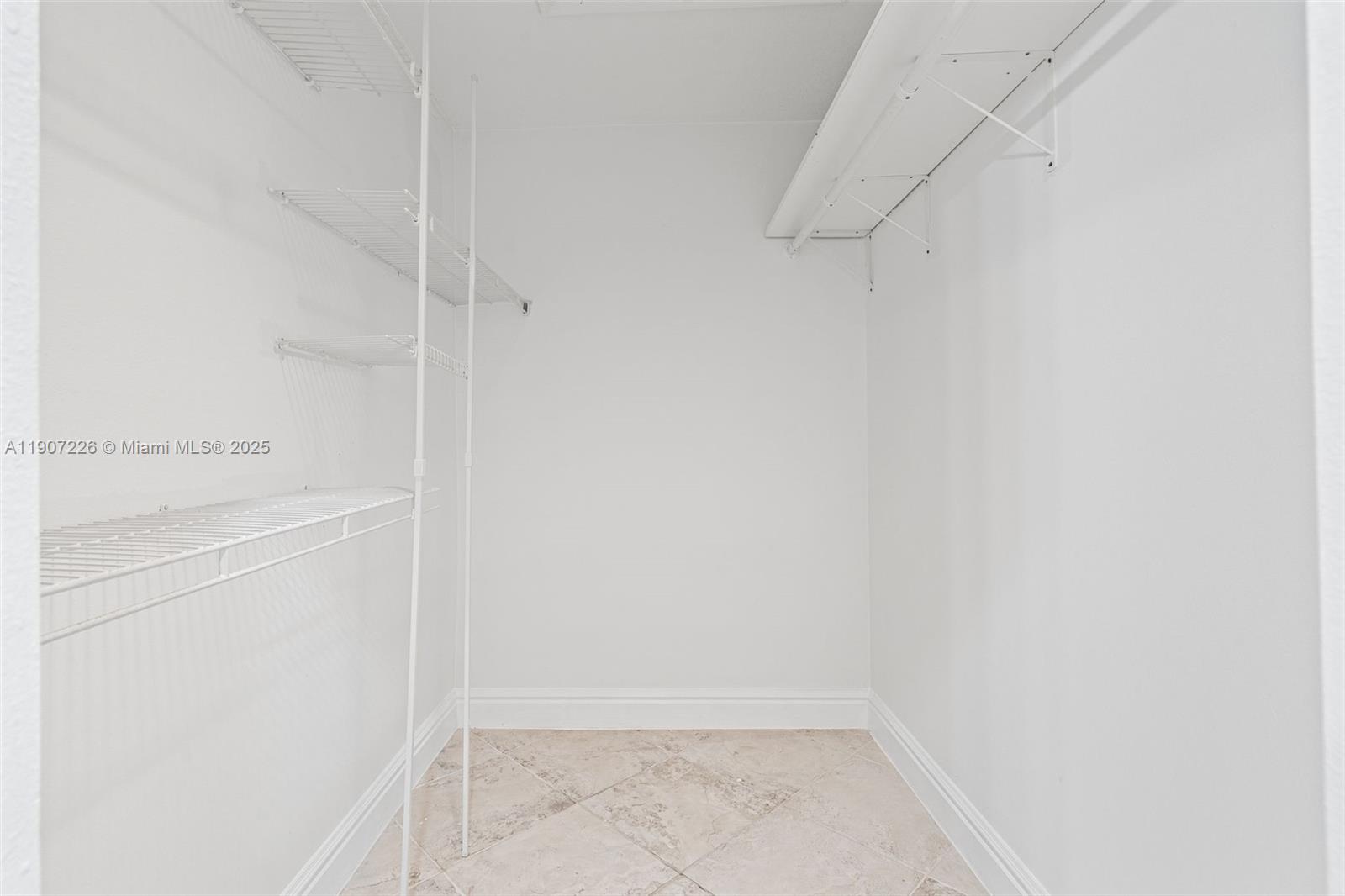 MAPLELEAF PATIO VILLAS AT - Residential