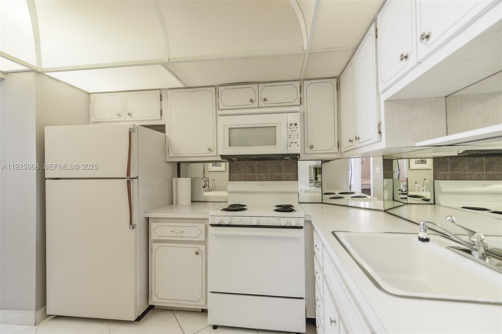 HEMISPHERES CONDO - Residential Lease