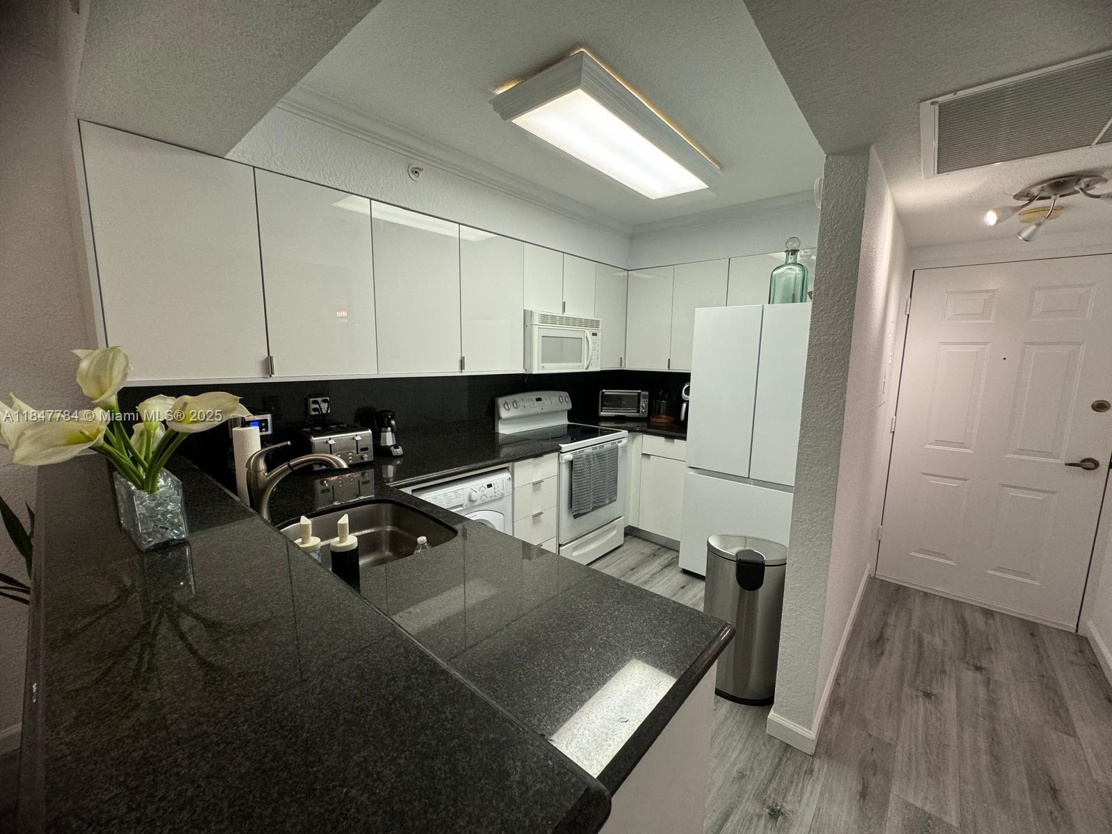 2501 S Ocean Dr 1105
