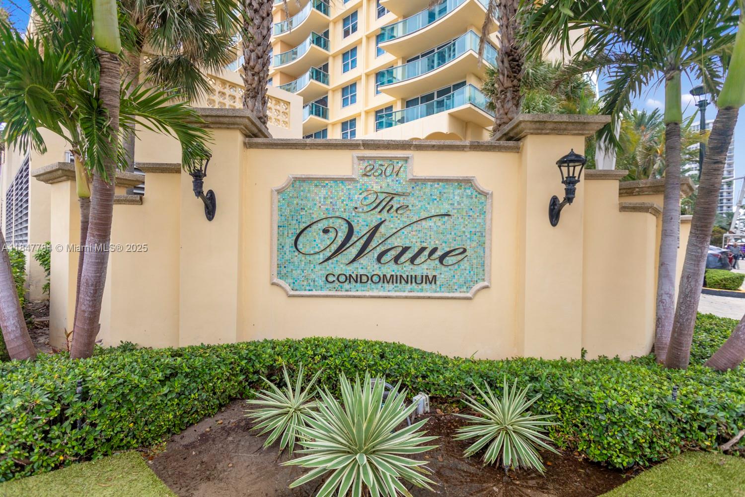 WAVE CONDO - Residential Lease