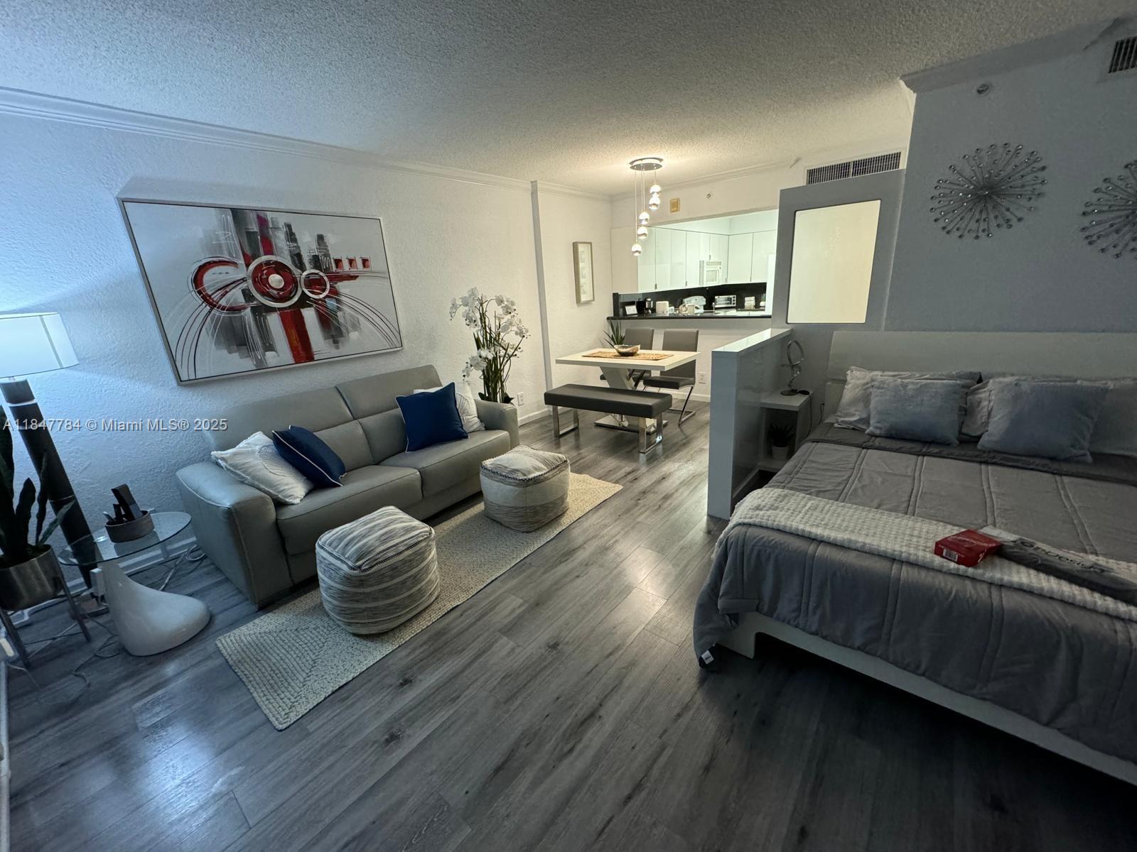 2501 S Ocean Dr 1105