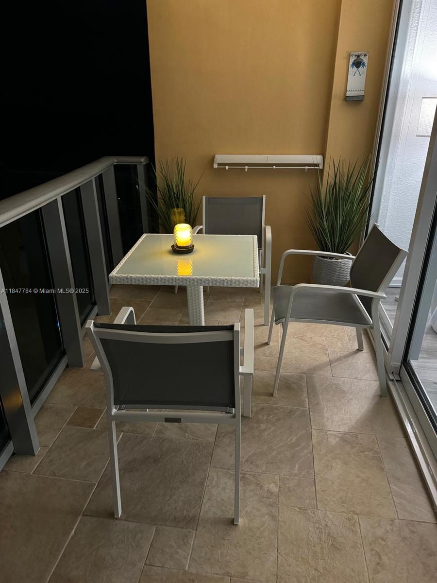 WAVE CONDO - Residential Lease