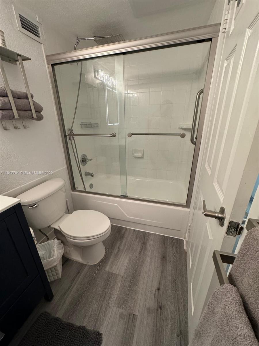 WAVE CONDO - Residential Lease