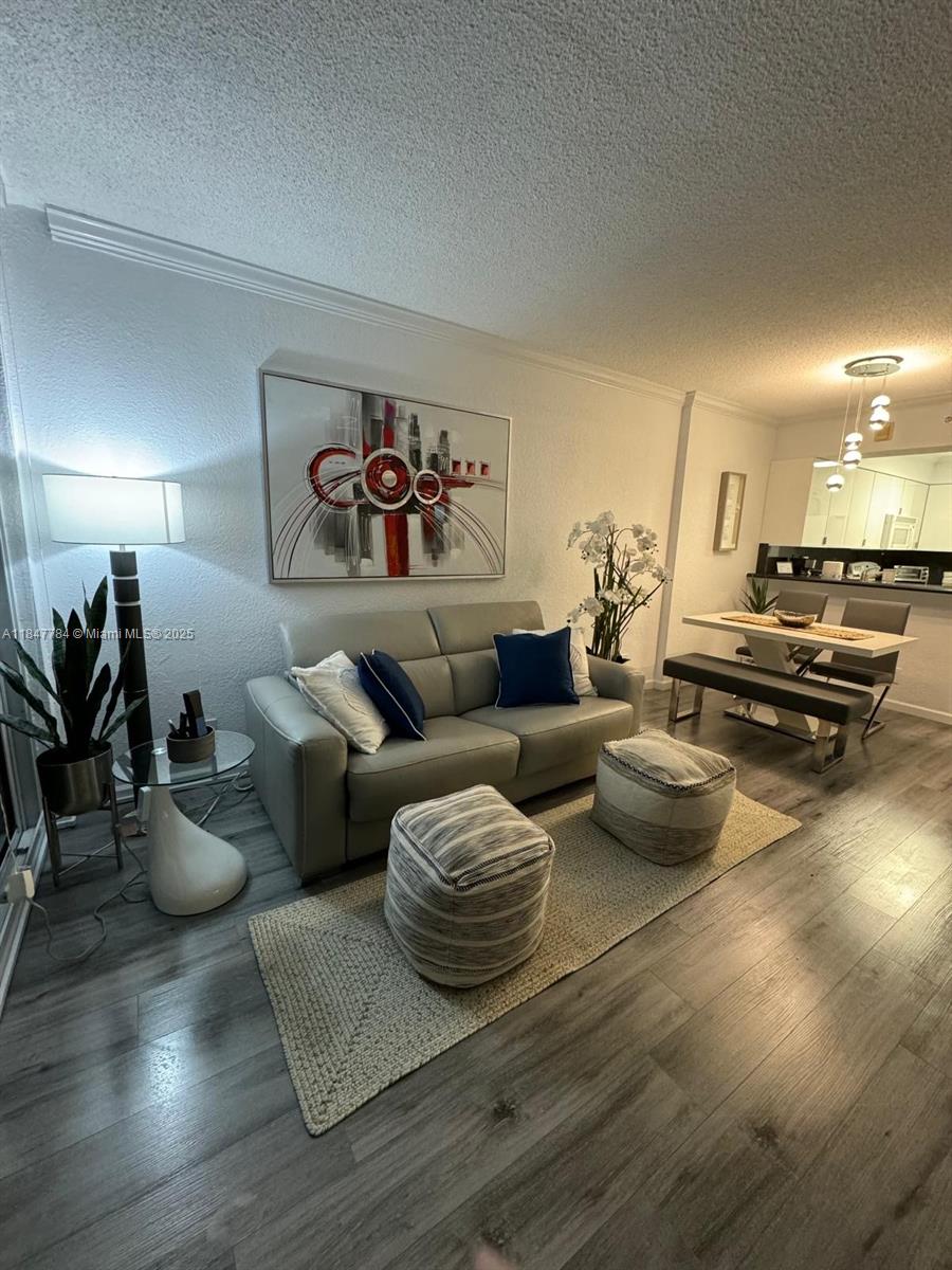 WAVE CONDO - Residential Lease
