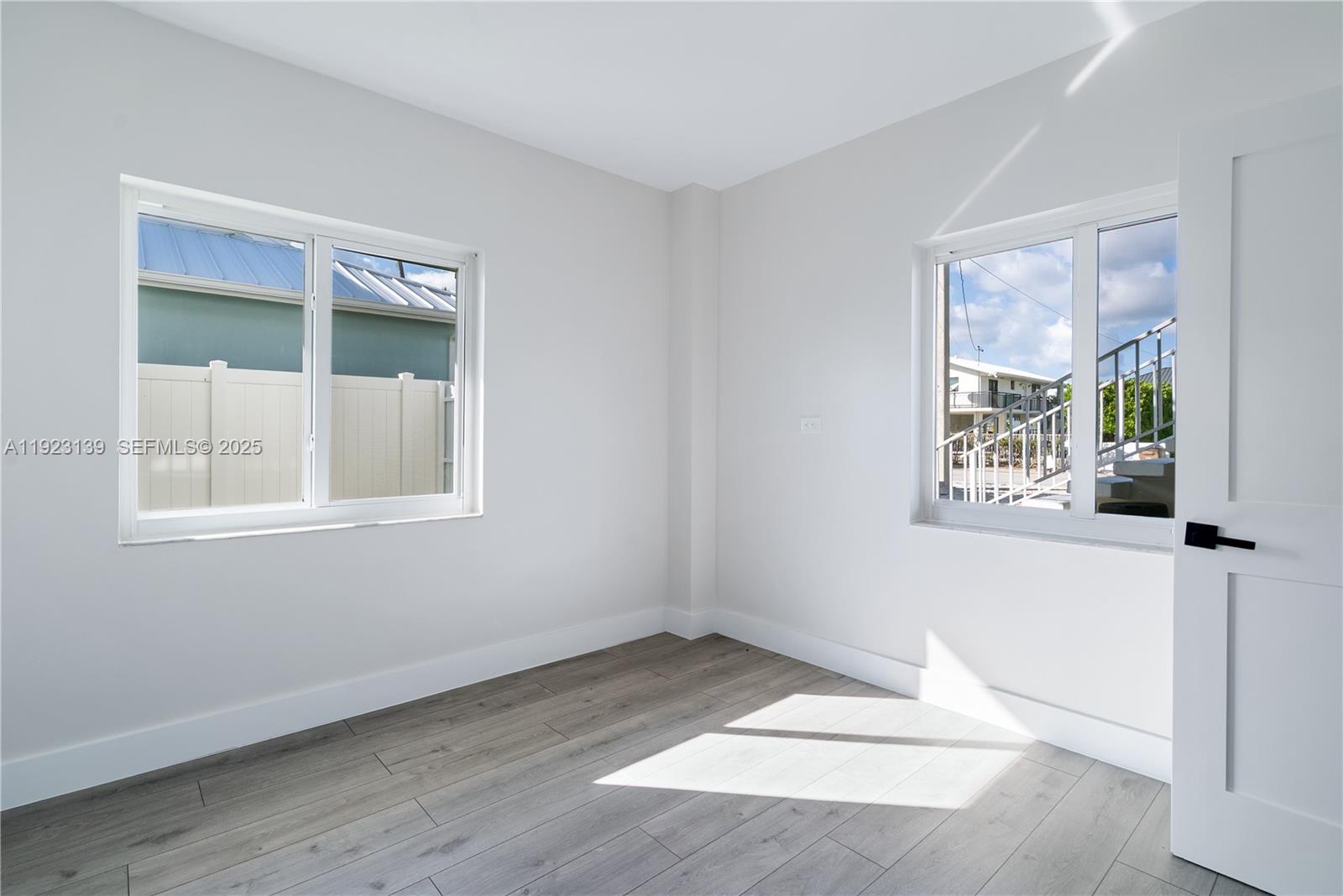 PORT LARGO 5TH ADD - Residential