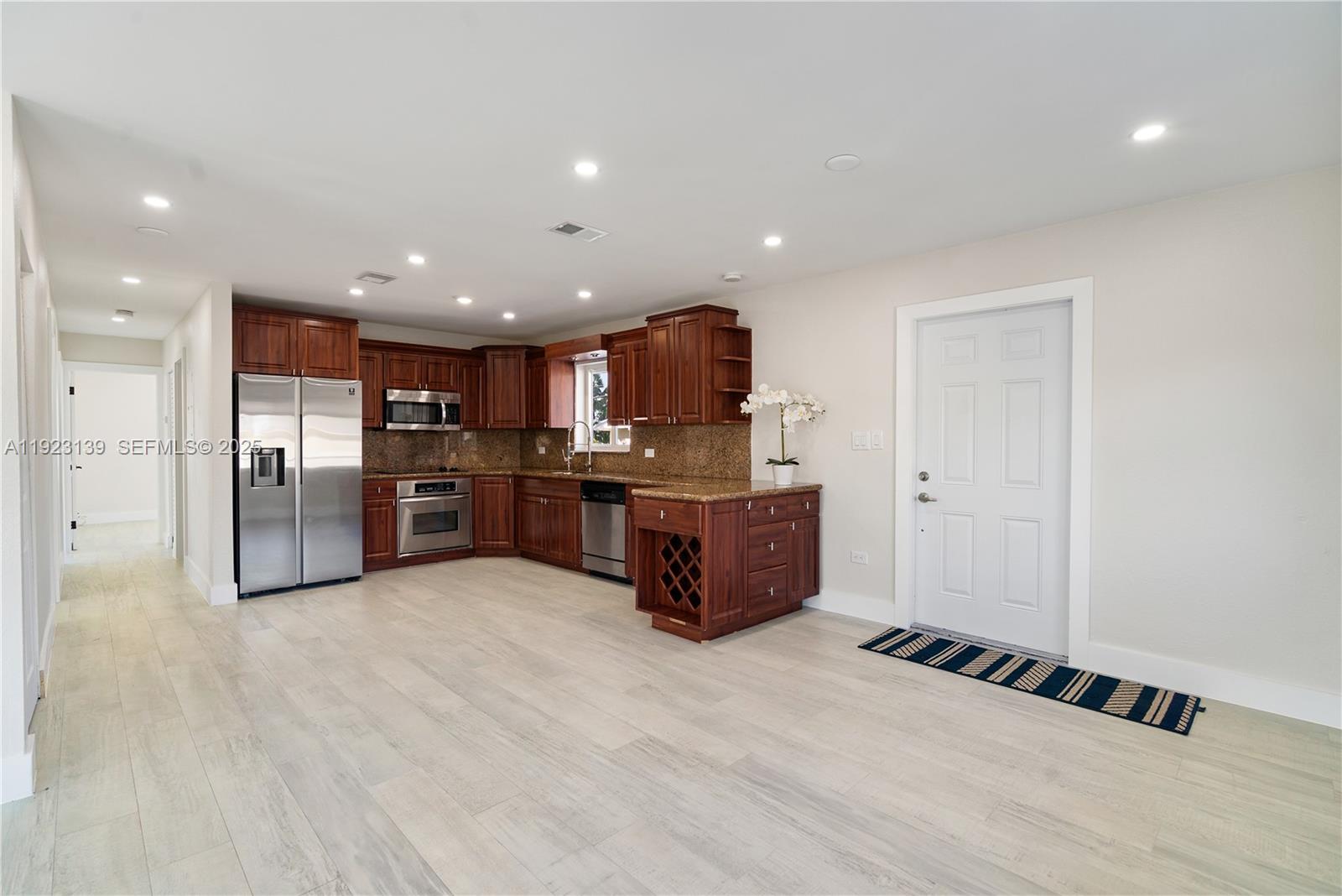 PORT LARGO 5TH ADD - Residential