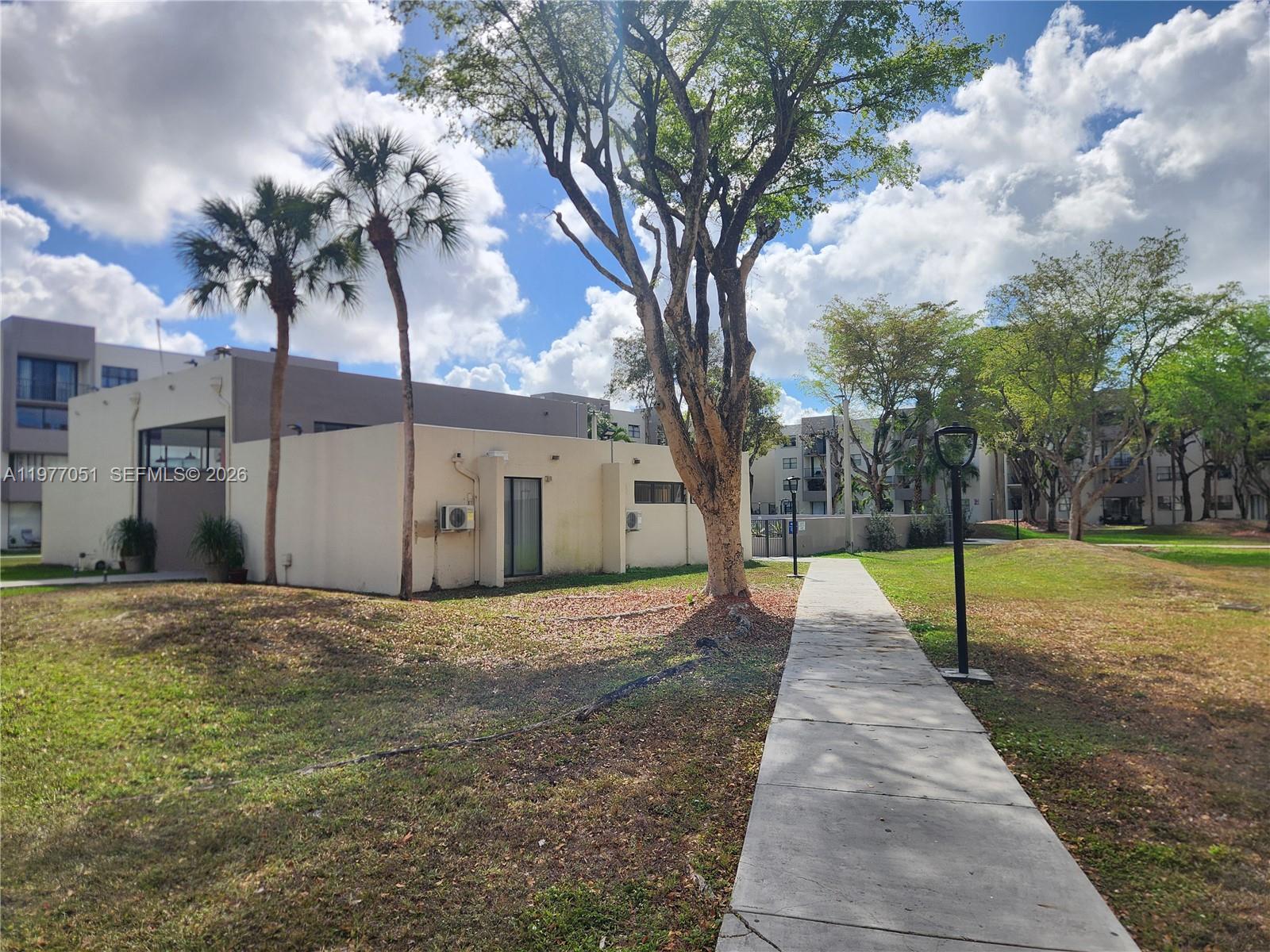 PEPPERMILL KENDALE LKS W - Residential