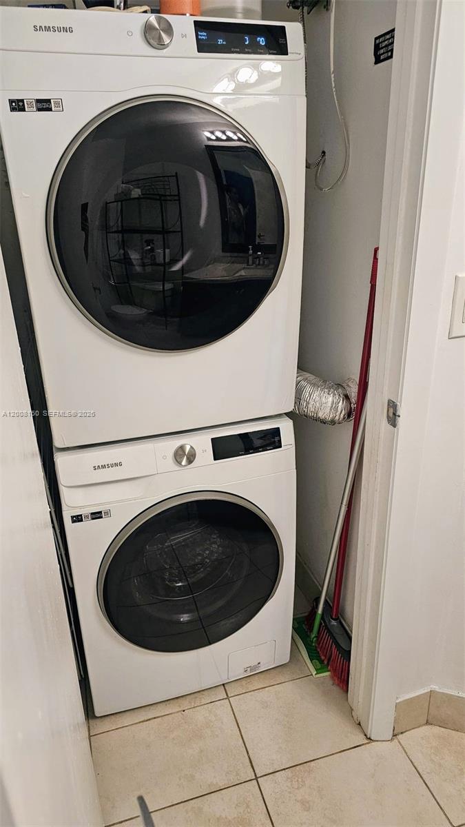 QUANTUM ON THE BAY CONDO - Residential