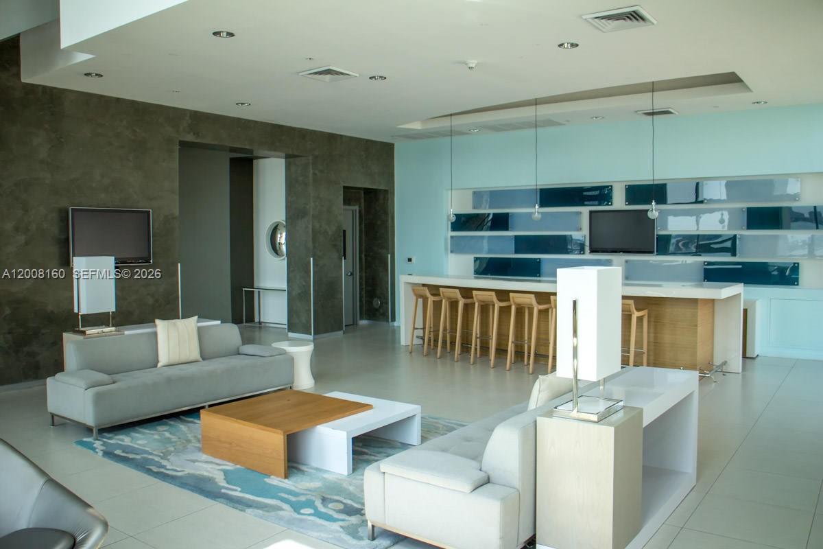 QUANTUM ON THE BAY CONDO - Residential