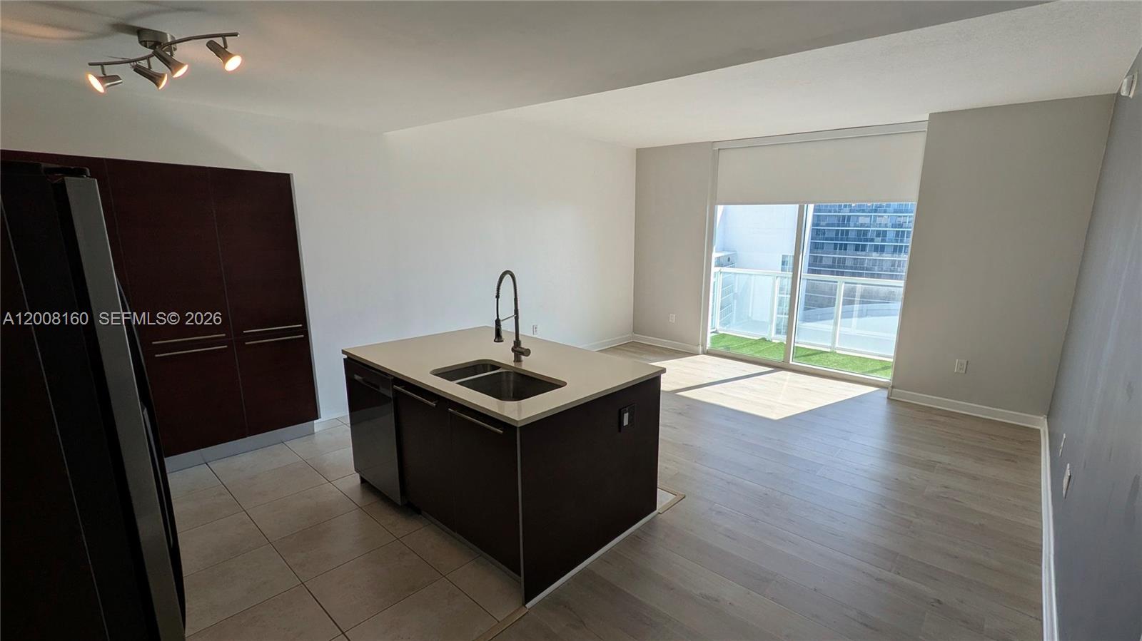 QUANTUM ON THE BAY CONDO - Residential