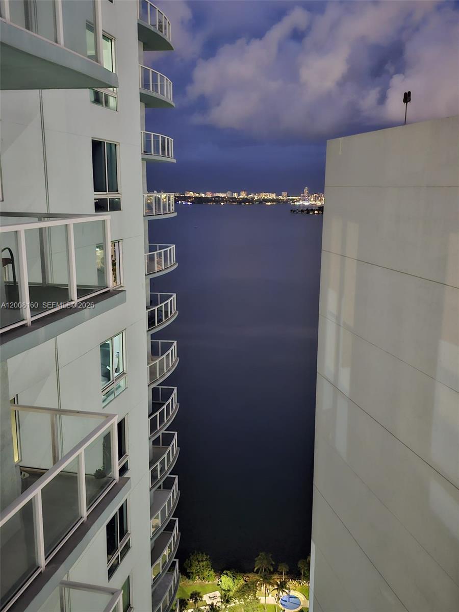 QUANTUM ON THE BAY CONDO - Residential