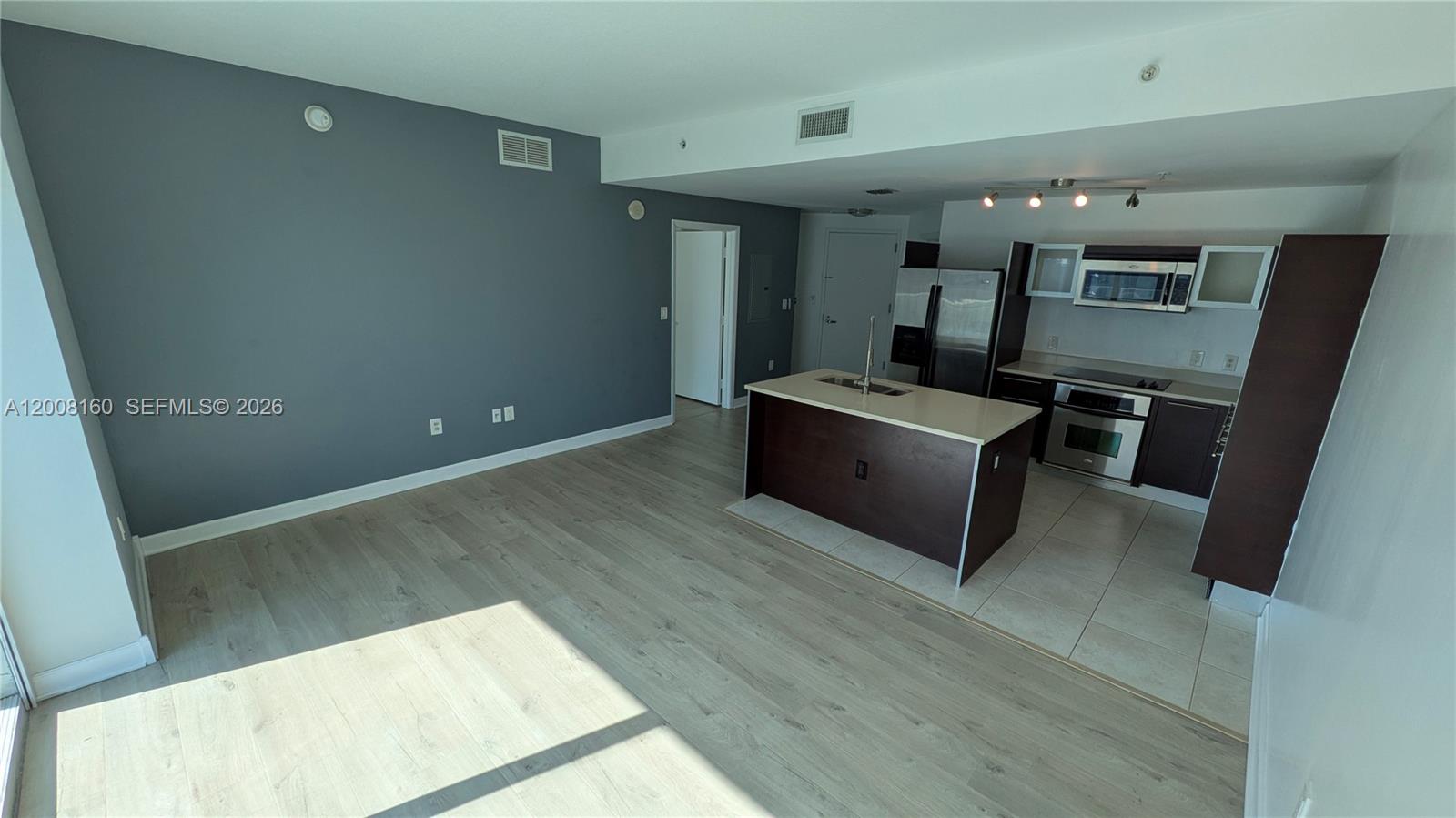 QUANTUM ON THE BAY CONDO - Residential