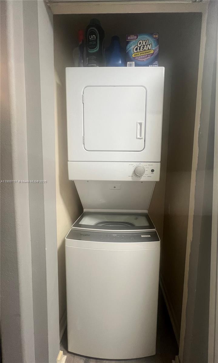 SOLE AT FORT LAUDERDALE C - Residential Lease