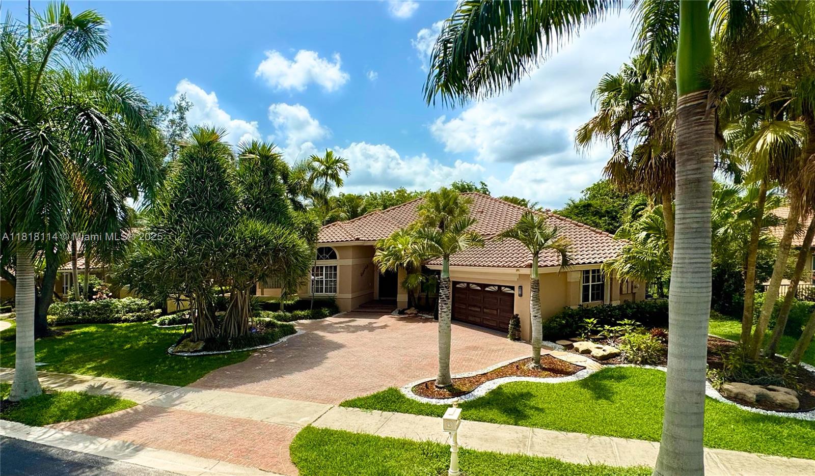 375 Sabal Way