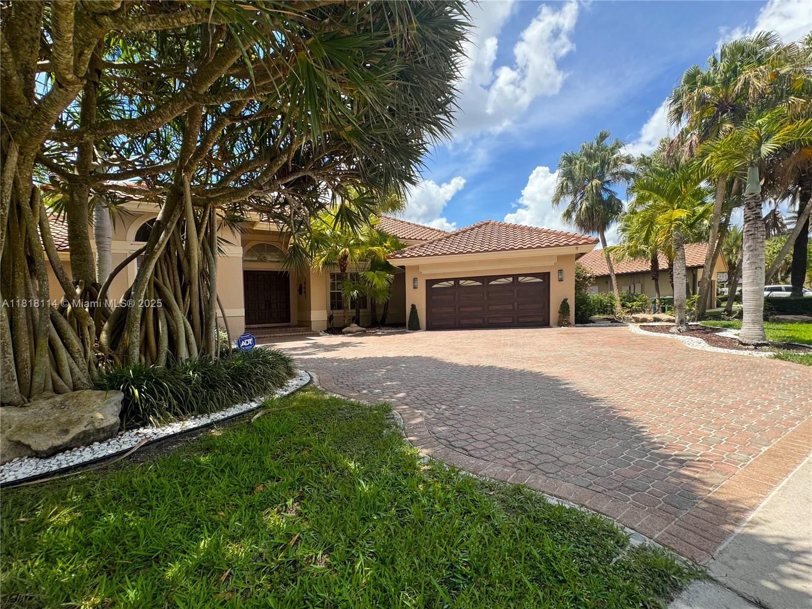 375 Sabal Way