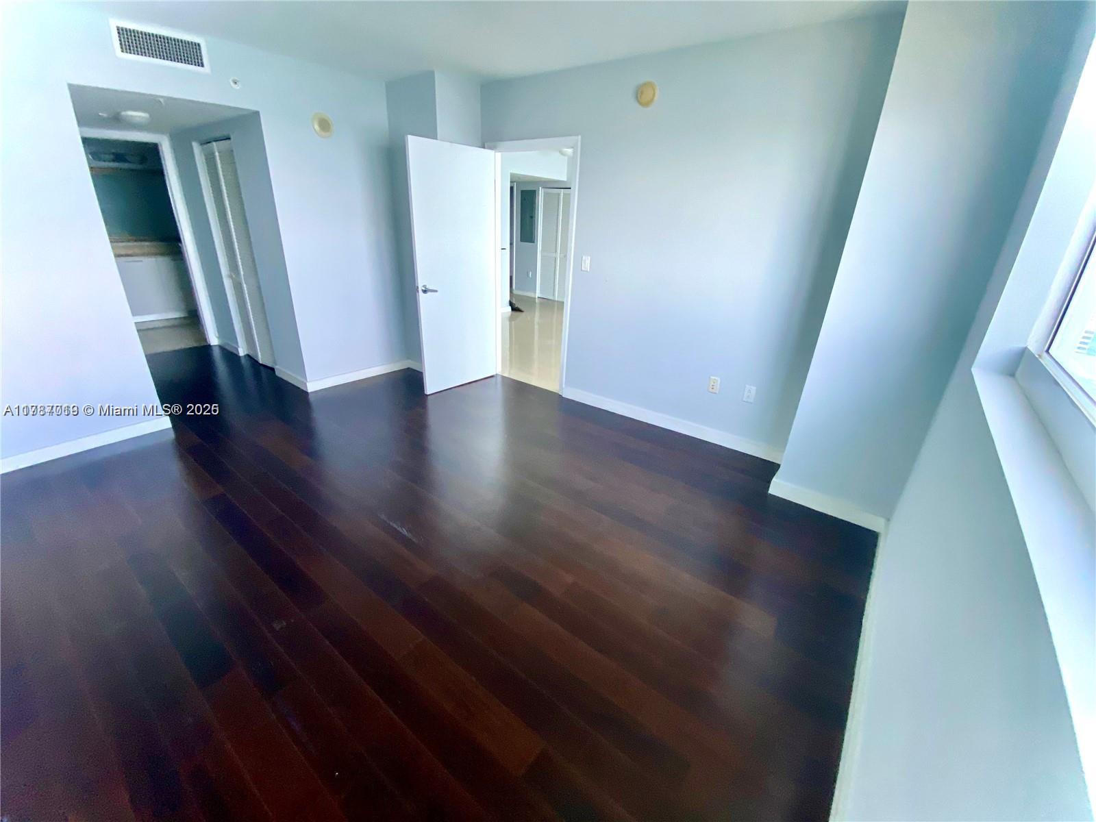 1800 CLUB CONDO - Residential