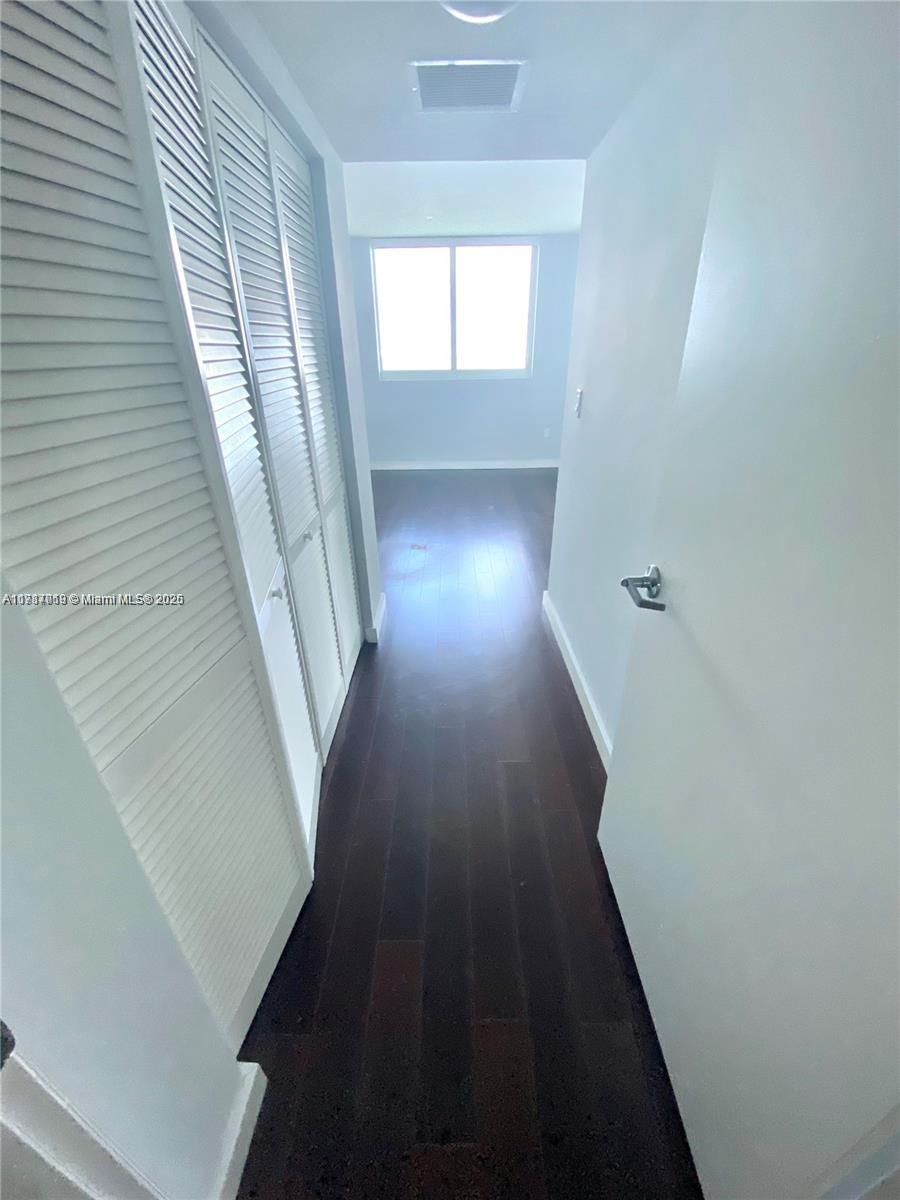 1800 CLUB CONDO - Residential