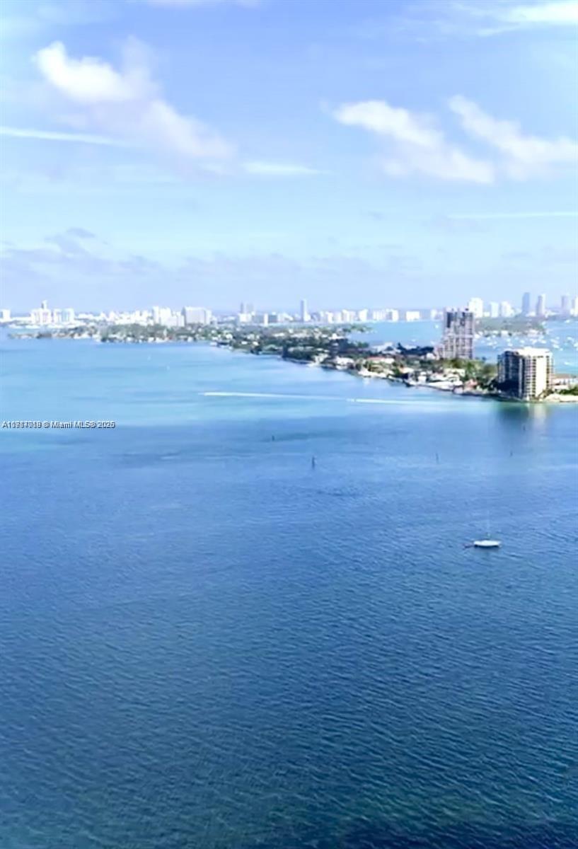 1800 CLUB CONDO - Residential