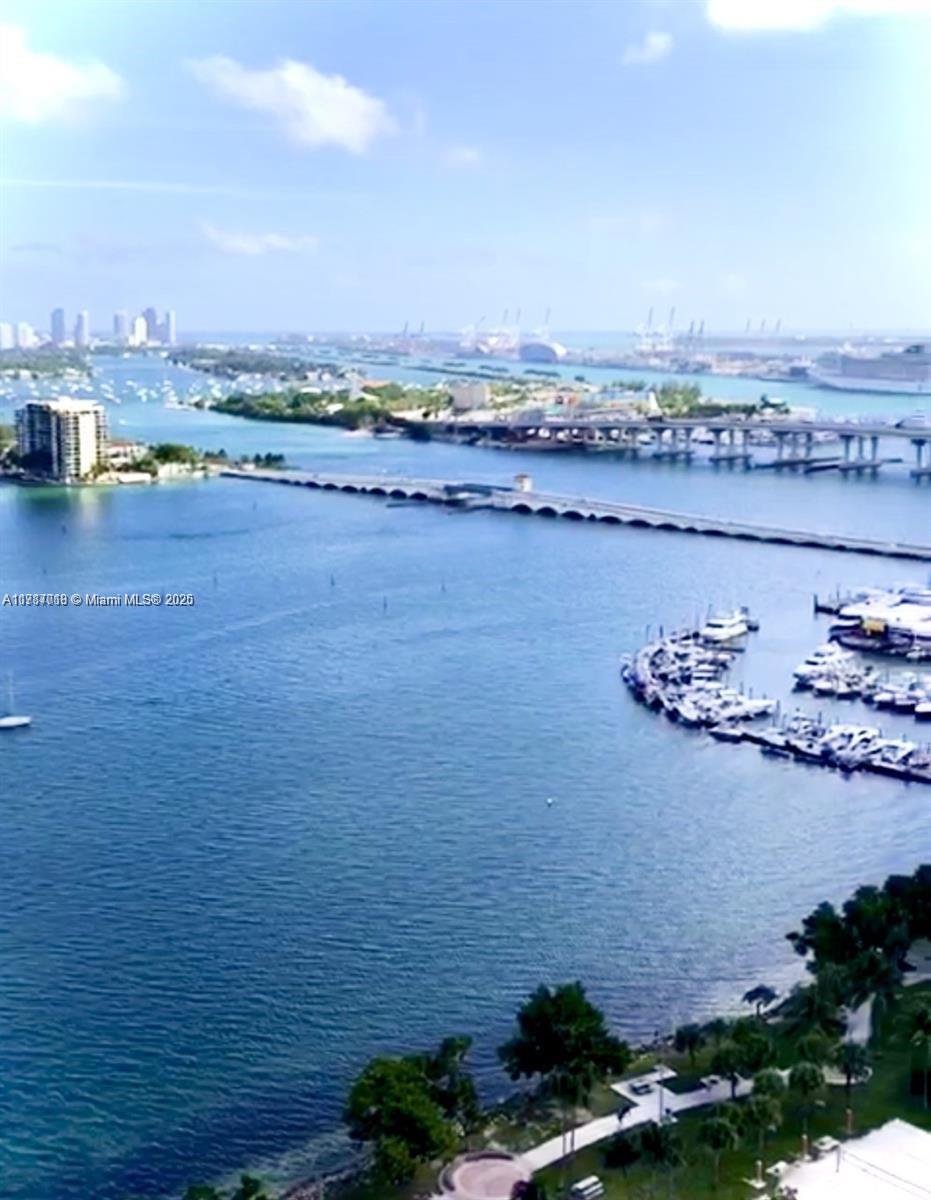 1800 CLUB CONDO - Residential