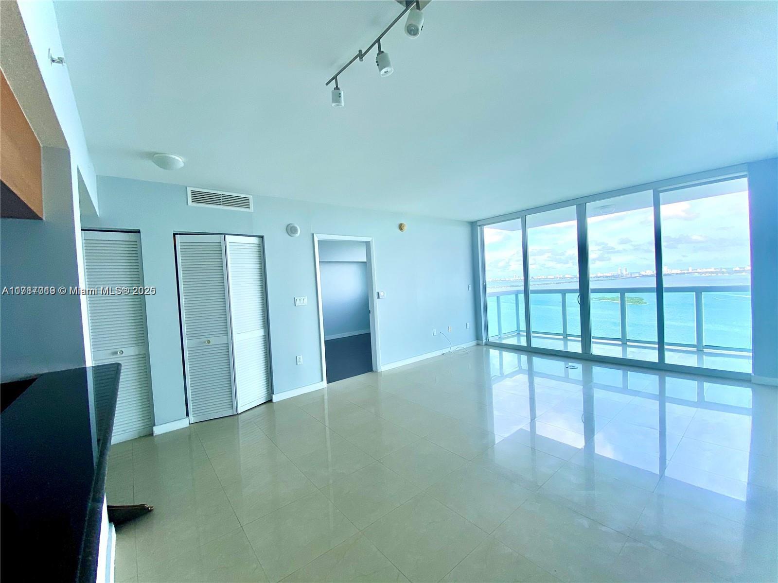 1800 N Bayshore Dr 2903