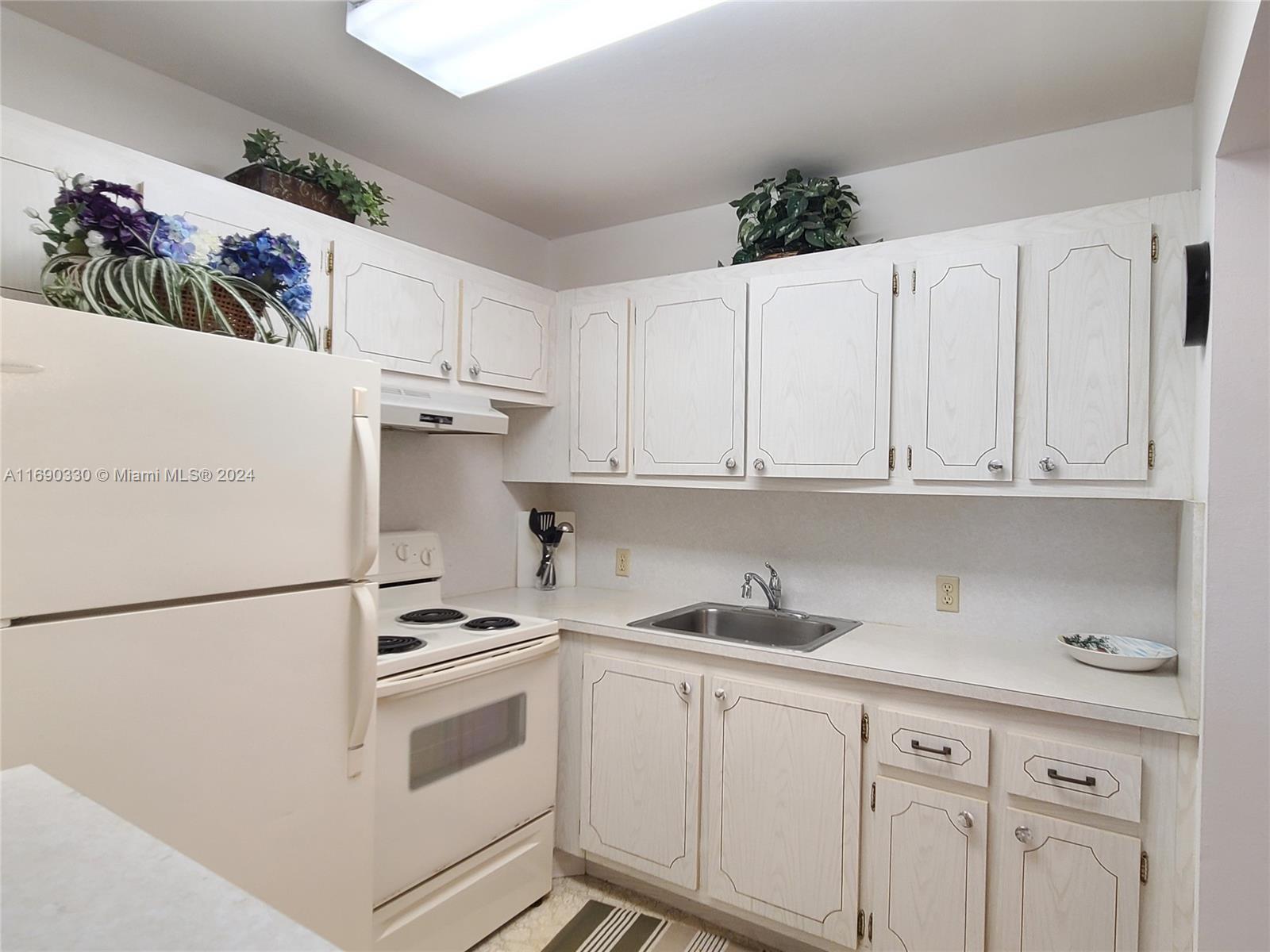 FANSHAW AT CENTURY VILLAG - Residential Lease