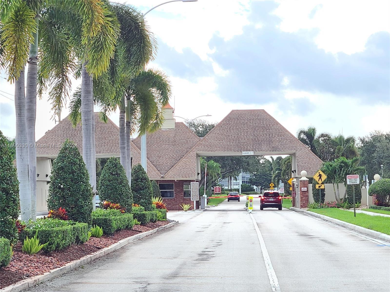 FANSHAW AT CENTURY VILLAG - Residential Lease