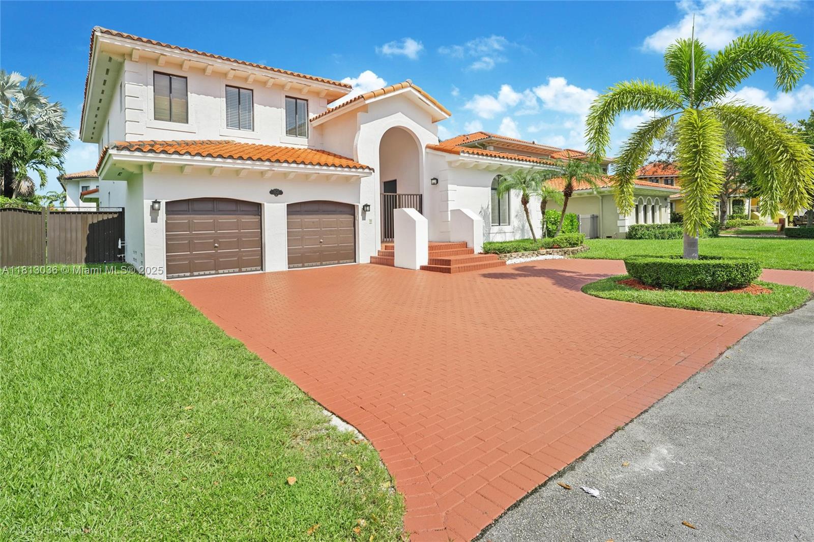 Rental Property at 7545 Sw 188th Ln, Cutler Bay, Miami-Dade County, Florida - Bedrooms: 5 
Bathrooms: 5  - $7,500 MO.