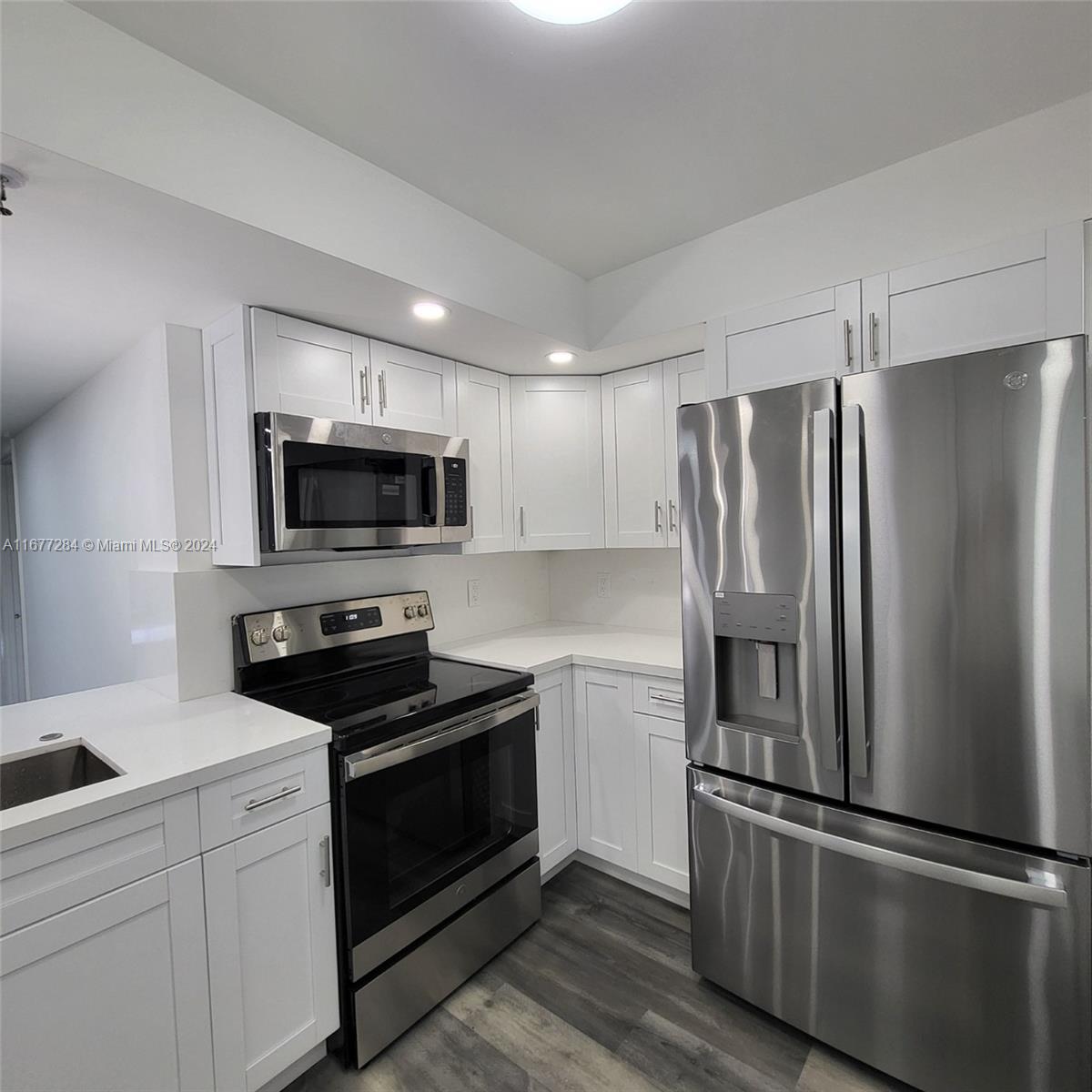 BOCA TEECA CONDO 9 - Residential