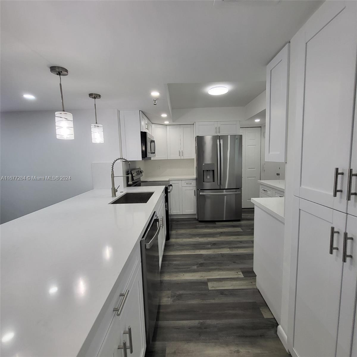 BOCA TEECA CONDO 9 - Residential