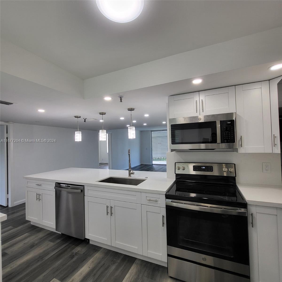 BOCA TEECA CONDO 9 - Residential