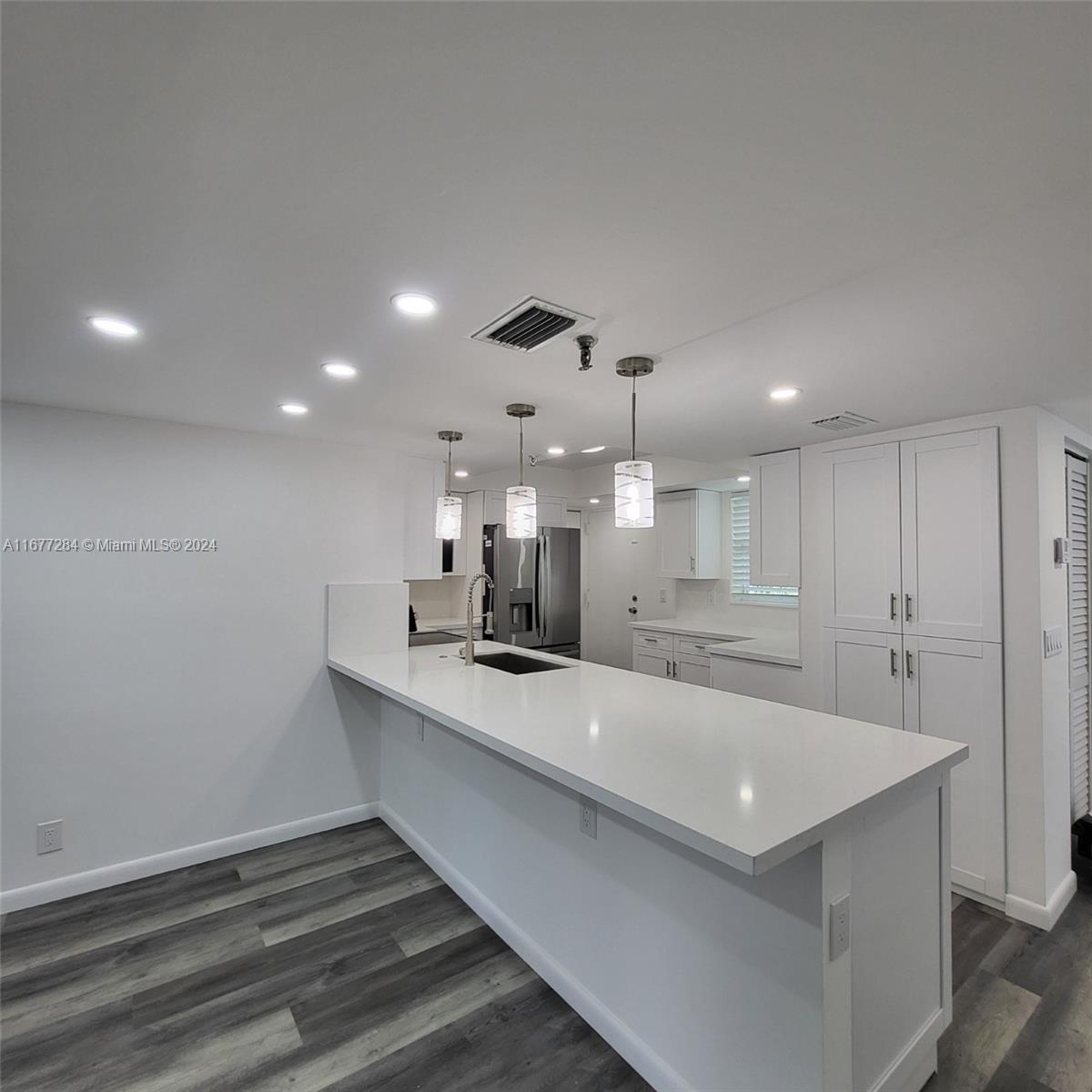 BOCA TEECA CONDO 9 - Residential