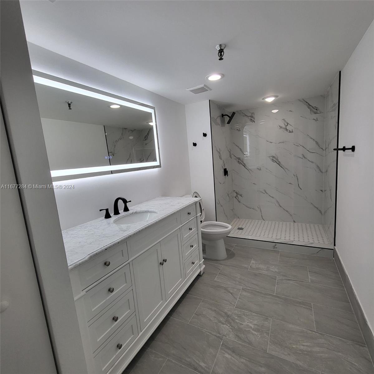 BOCA TEECA CONDO 9 - Residential