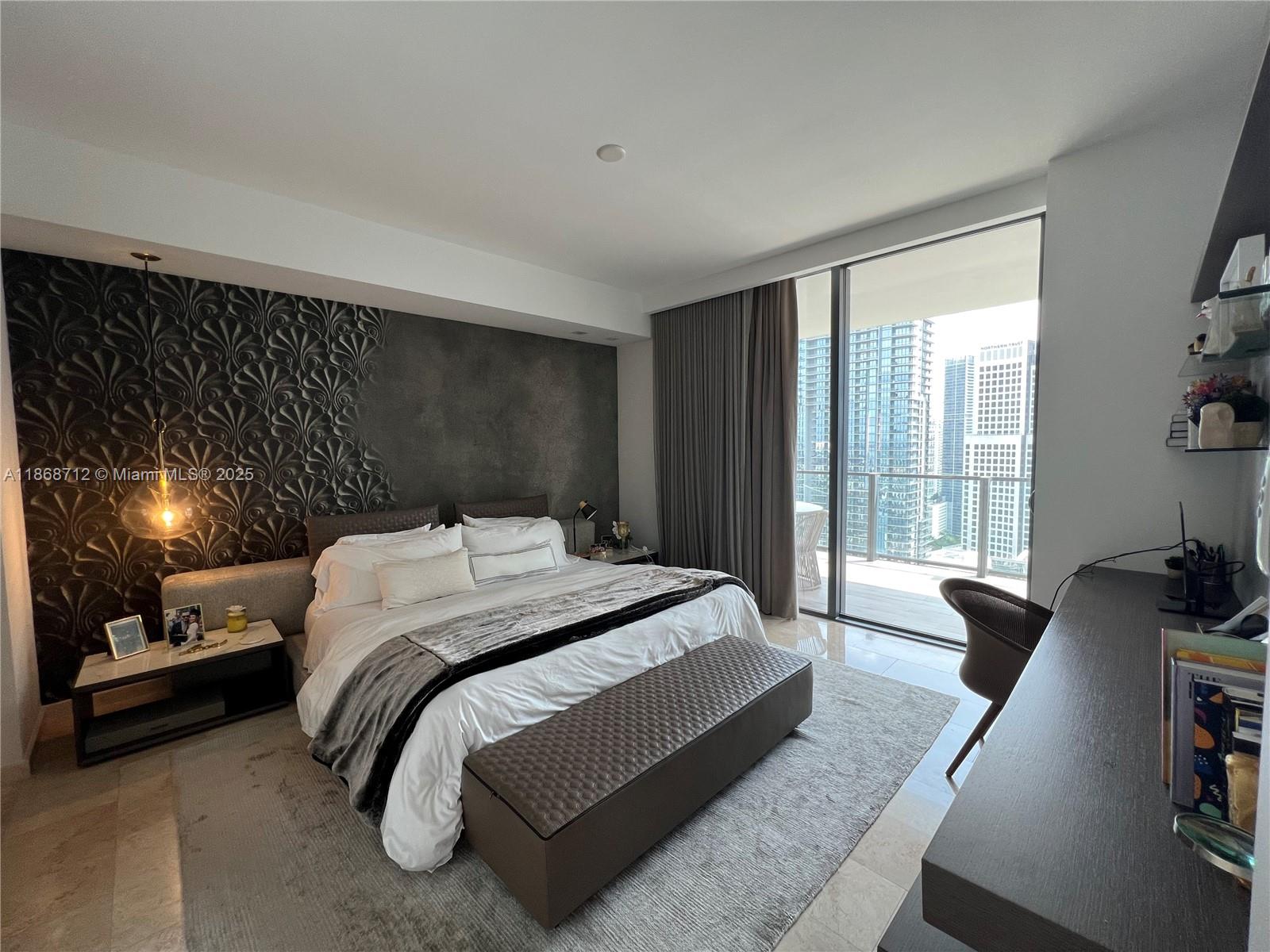 RISE CONDO - Residential