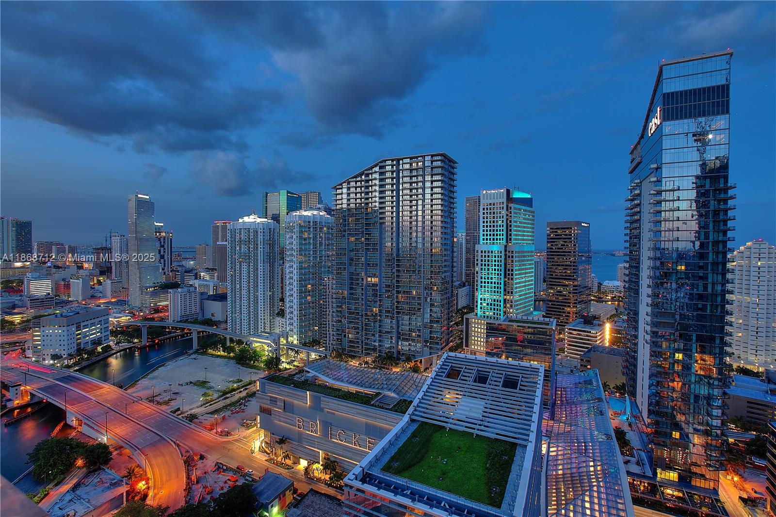 RISE CONDO - Residential