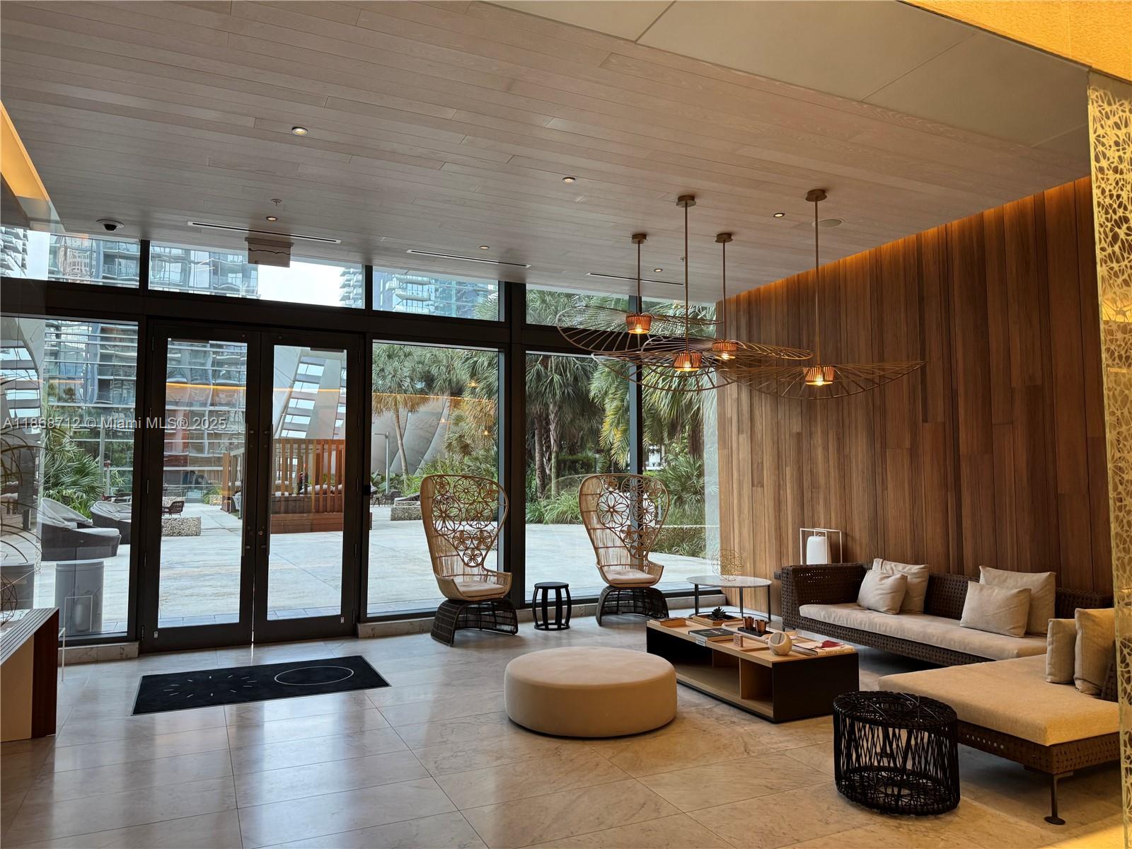 RISE CONDO - Residential