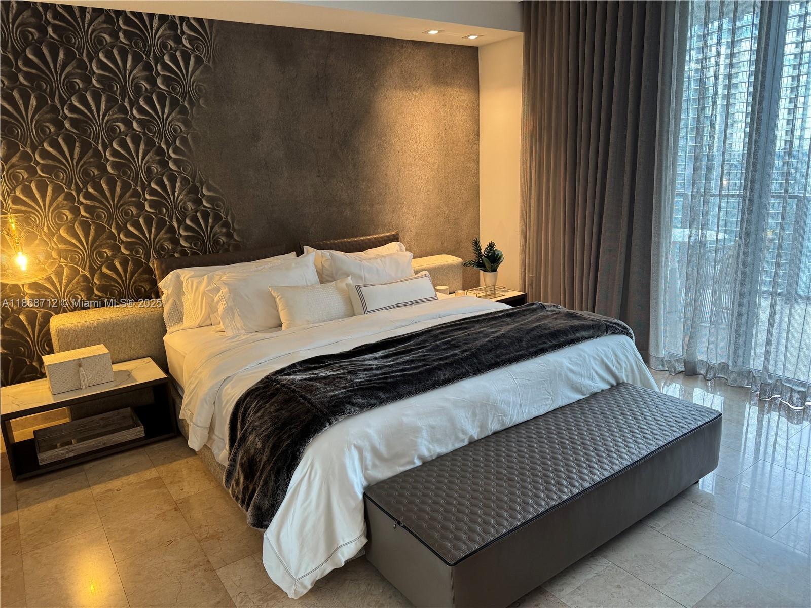 RISE CONDO - Residential