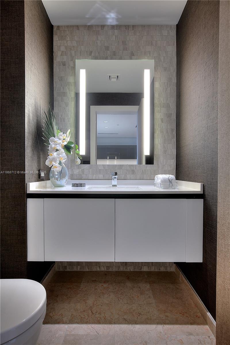 RISE CONDO - Residential