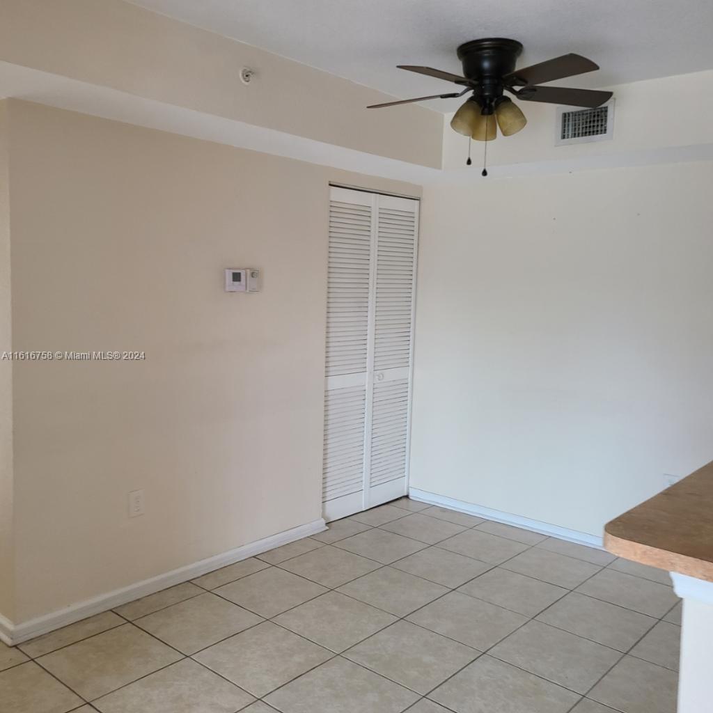 VISTA TRACE 2 CONDO - Residential Lease