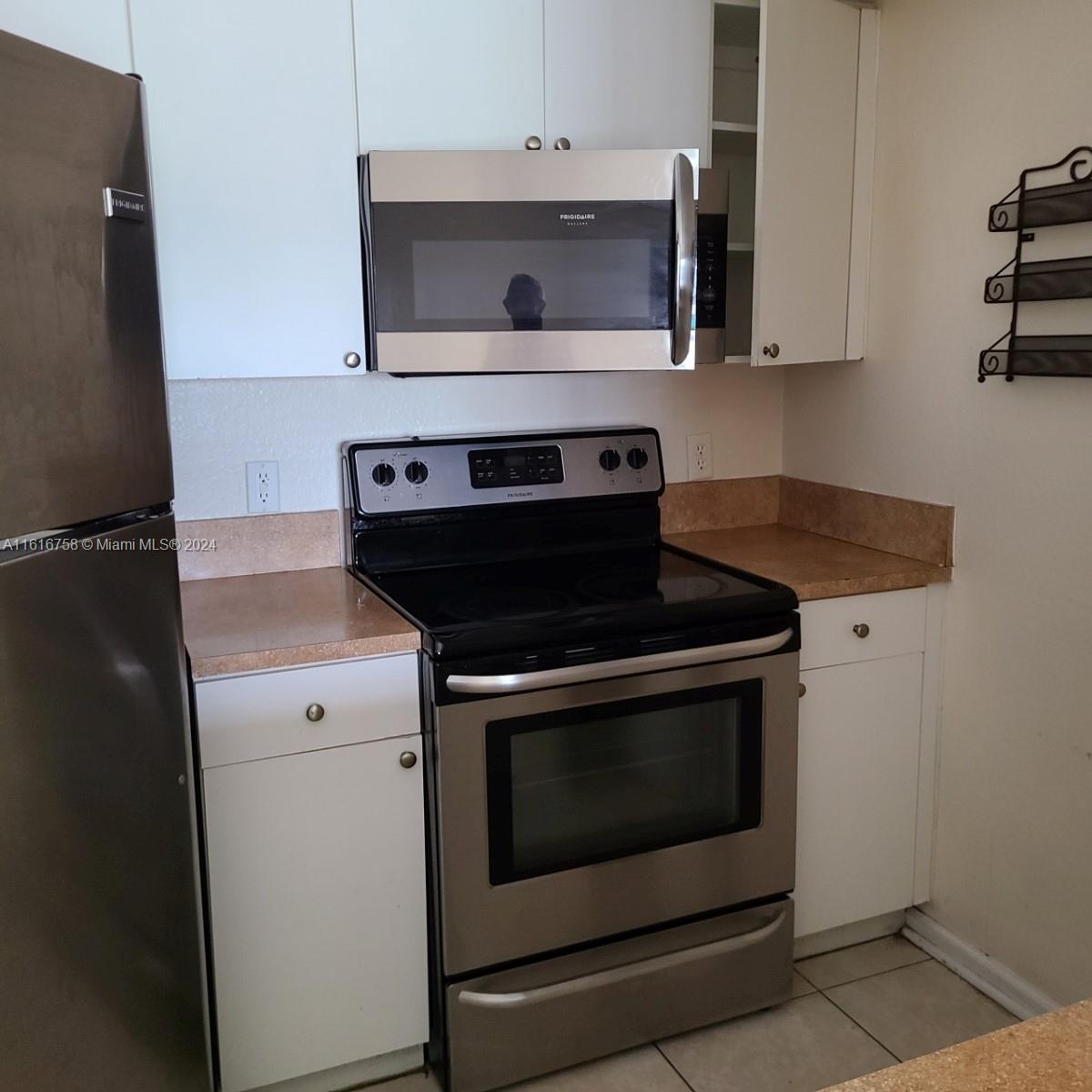 VISTA TRACE 2 CONDO - Residential Lease