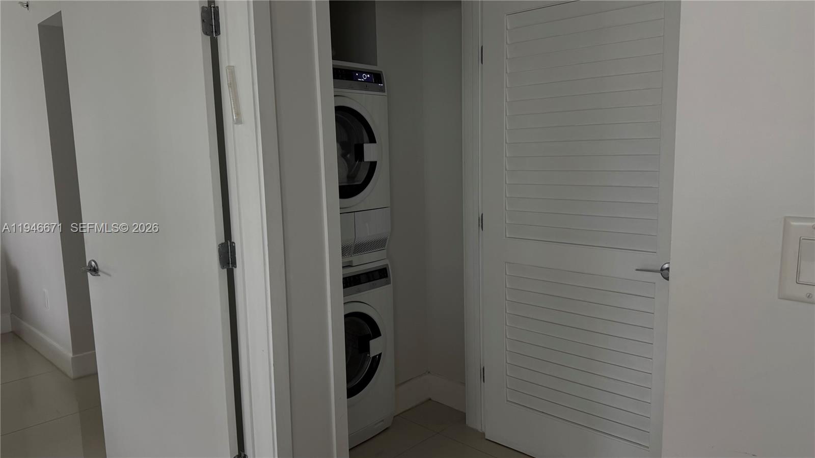 THE PALMS CONDO - Residential