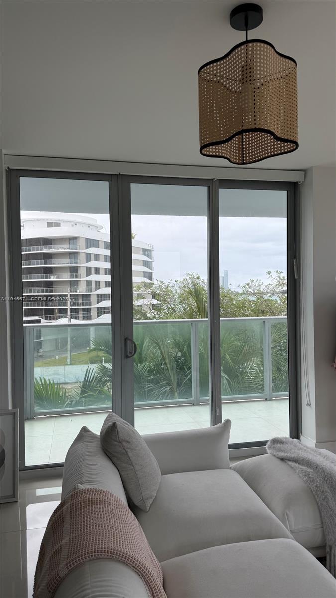 THE PALMS CONDO - Residential