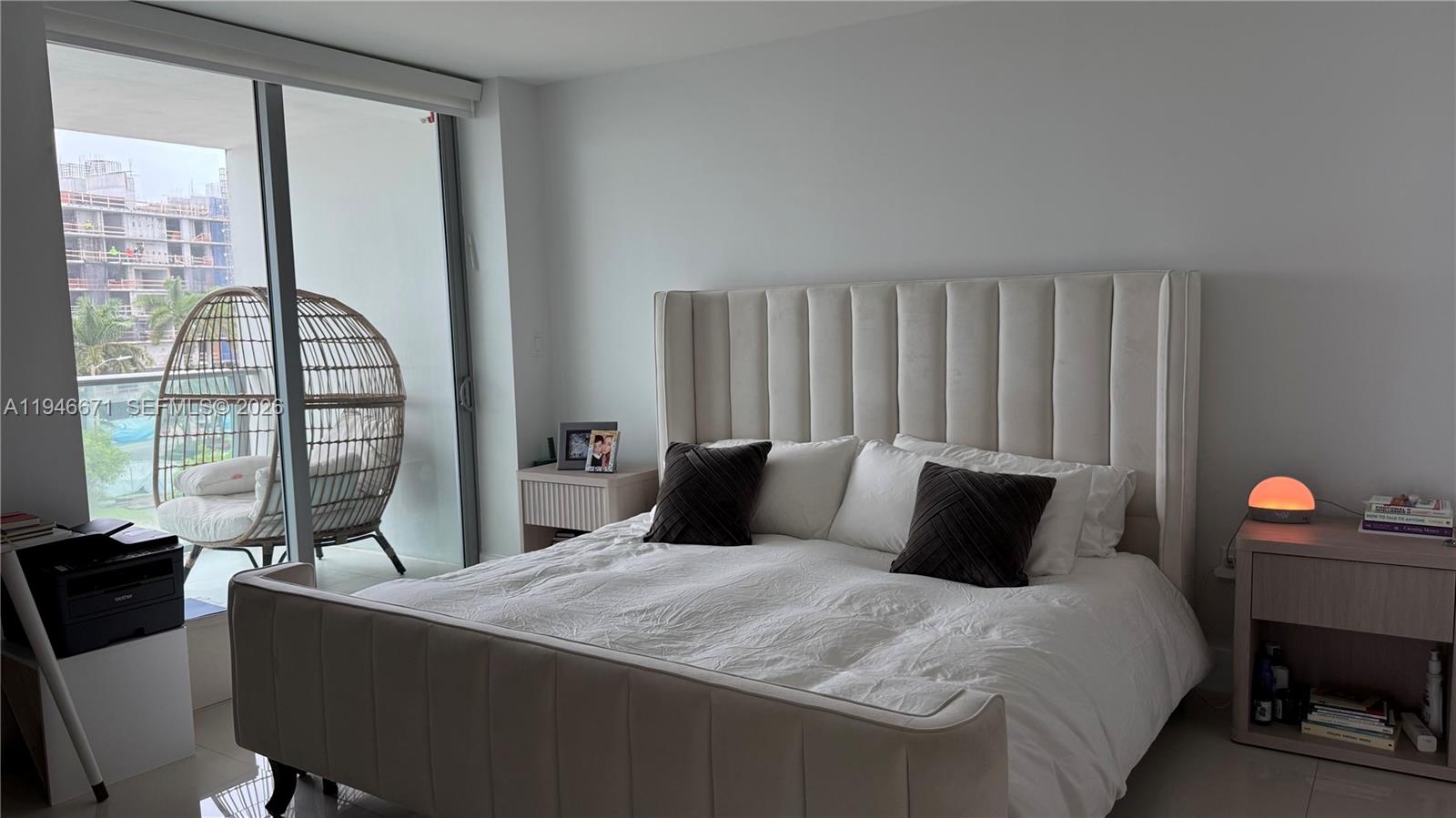 THE PALMS CONDO - Residential