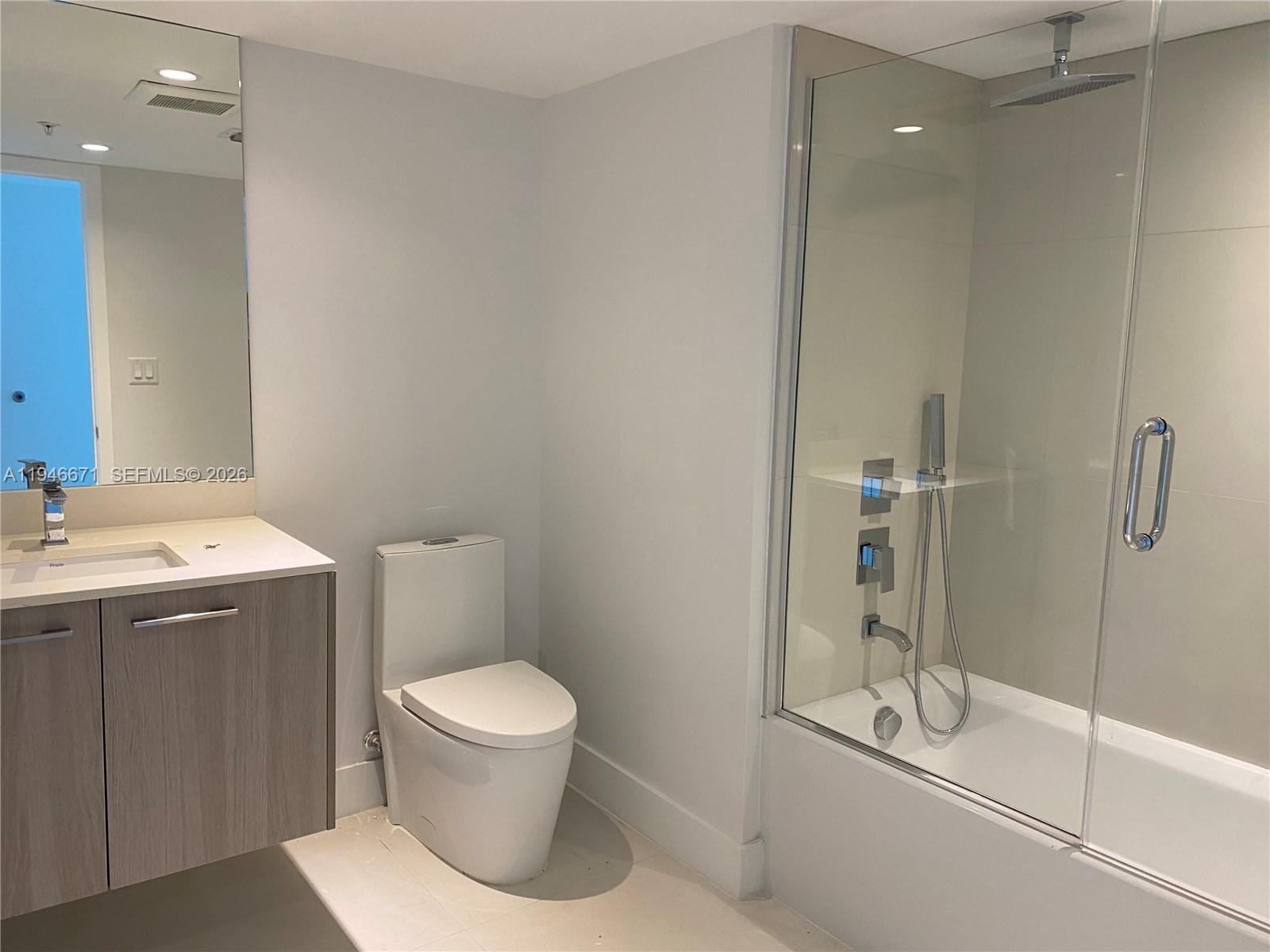 THE PALMS CONDO - Residential